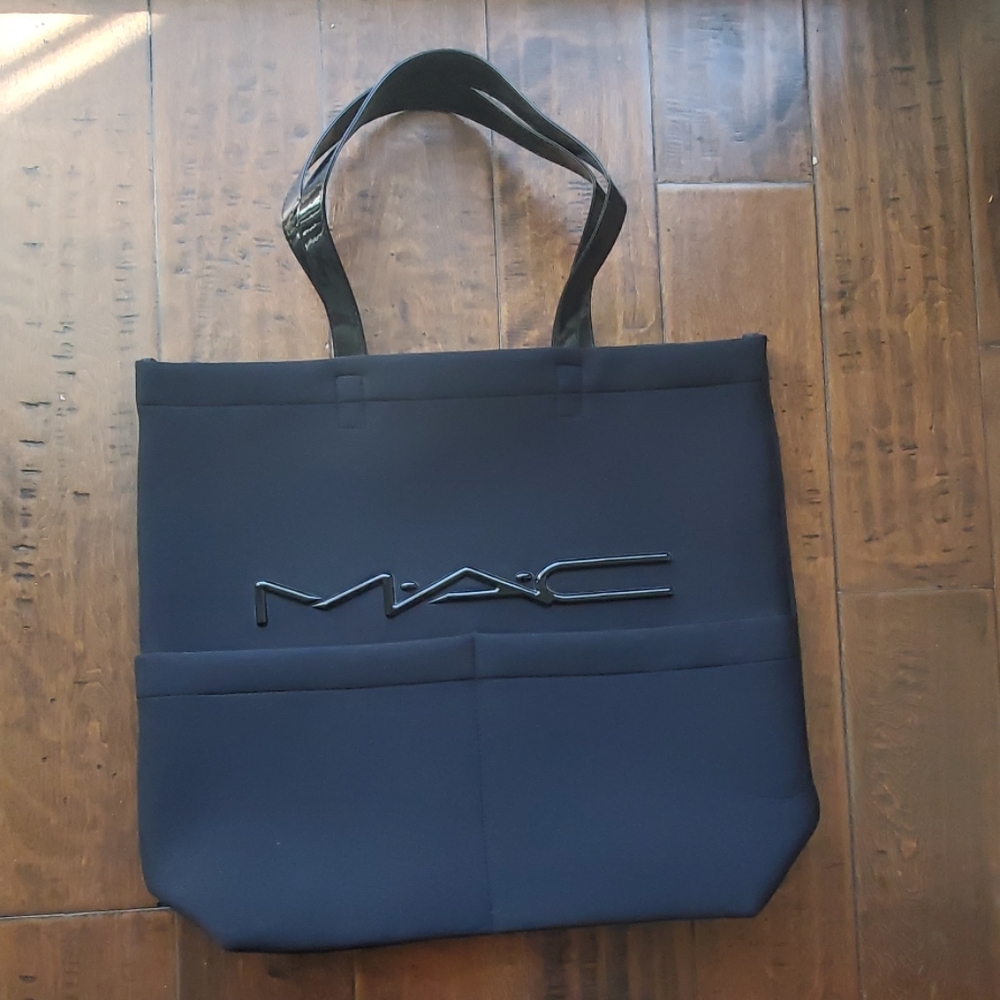 MAC shoulder Bag
